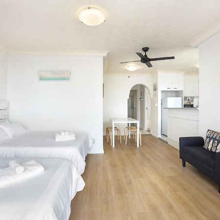 1 Bedroom And 1 Living Room Family Suite Gold Coast Zewnętrze zdjęcie