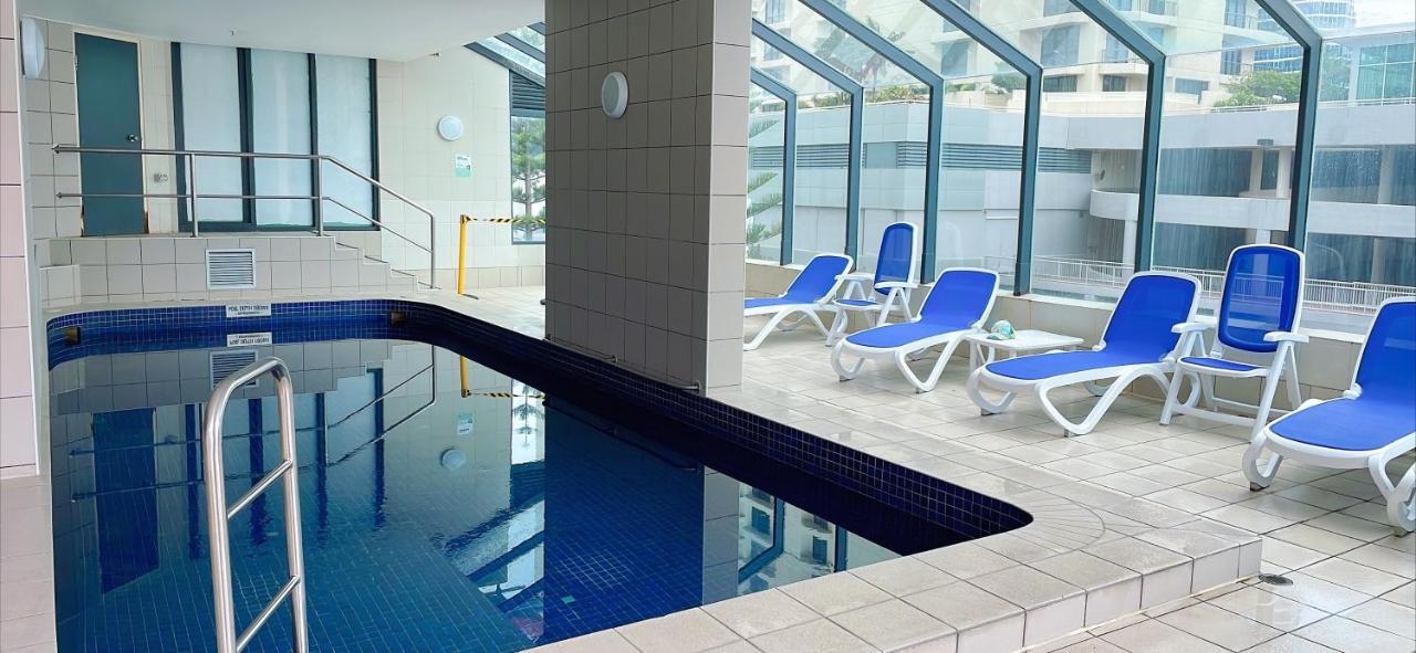 1 Bedroom And 1 Living Room Family Suite Gold Coast Zewnętrze zdjęcie