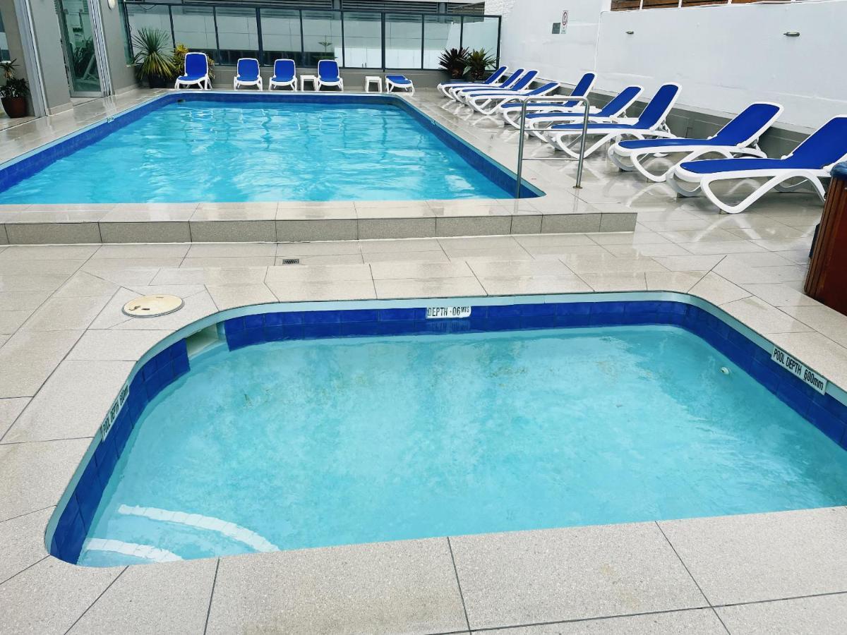 1 Bedroom And 1 Living Room Family Suite Gold Coast Zewnętrze zdjęcie